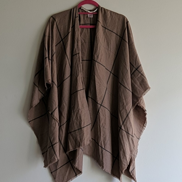 Jackets & Blazers - Tan poncho / shaw / cape